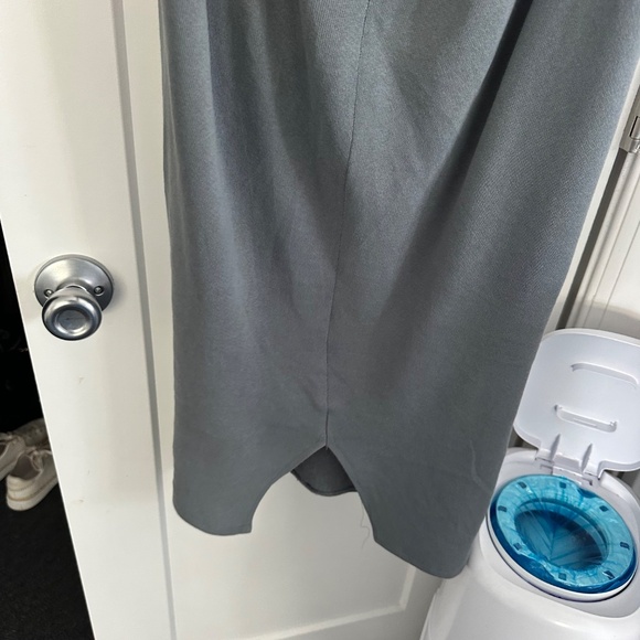 Free city gray sweat skirt - Picture 2 of 2